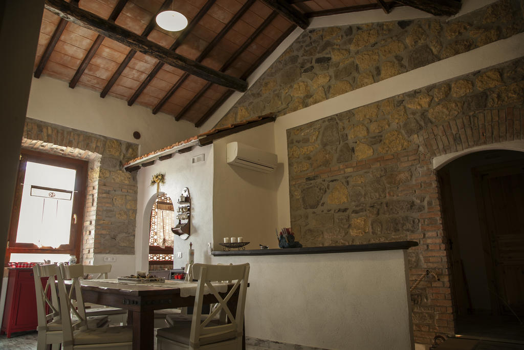 Locanda Villa Naumanni Tarquinia Bagian luar foto