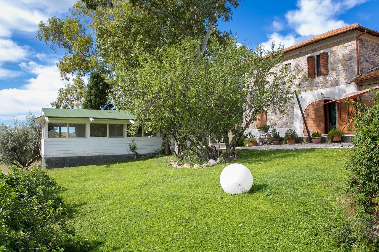 Locanda Villa Naumanni Tarquinia Bagian luar foto